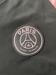 Nike x Psg (2 фото из 4)