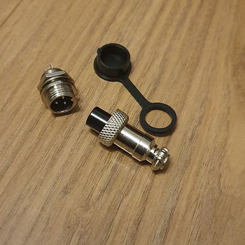 Mini xlr pistiku jootmine