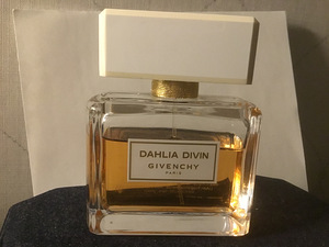Givenchy Dahlia divin edp (1 фото из 1)