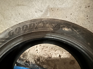 Goodyear 245/45/18 (2 foto / 5)