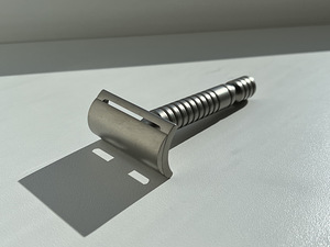 Razorock Baby Smooth Titanium double-edge raseerija (1 foto / 6)