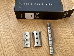 Razorock Baby Smooth Titanium double-edge raseerija (4 foto / 6)
