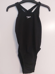 Ujumistrikoo 140 (1 foto / 3)