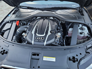 Audi a8 4.0 tfsi (10 фото из 10)