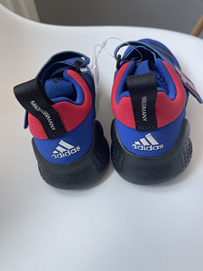 Кроссовки Adidas 30 (2 фото из 2)