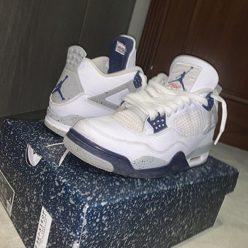 Jordan 4 Retro