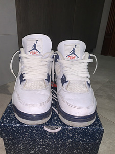Jordan 4 Retro (4 foto / 5)