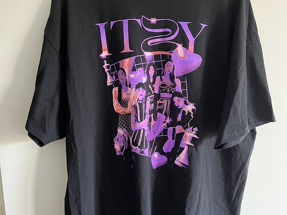 Itzy Checkmate World Tour (USA) t-särk XXL