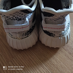 Кроссовки Adidas 40 (2 фото из 3)