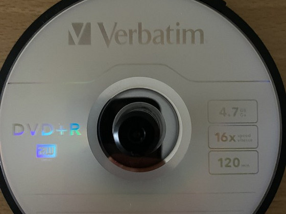 11 Dvd+R, 13 cd-r