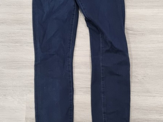 Guess, w26