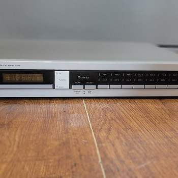 Denon TU-750s AM / FM Tuner