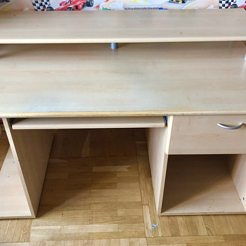 Письменный стол