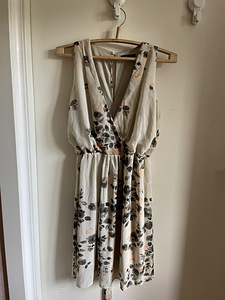 Lindex kleit vööga (1 foto / 2)