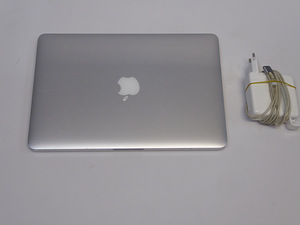 Ноутбук Macbook Pro (2015) A1502 + зарядка (4 фото из 5)
