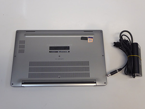 Sulearvuti Dell Latitude 7400 + laadija (5 foto / 5)