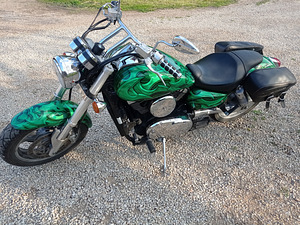Kawasaki VN1500 02a в качестве запчастей (1 фото из 10)