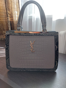 Yves Saint Laurent soma (3 foto no 3)