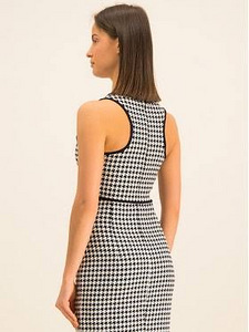 Костюм-Guess (топ+юбка) размер S (3 фото из 3)