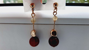 Новые Серьги с подвеской. Стильное украшение (3 фото из 6)