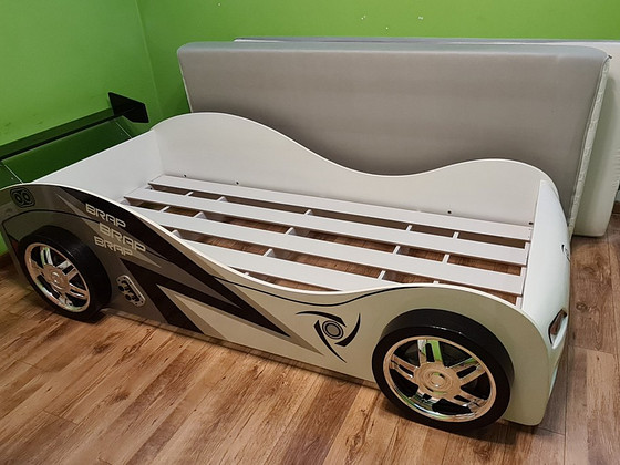 Автомобильная кровать