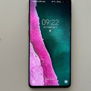 Samsung S10 plus 128GB + SD Card 256GB