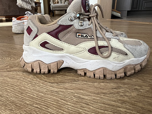 Кроссовки fila размер 36 (2 фото из 3)