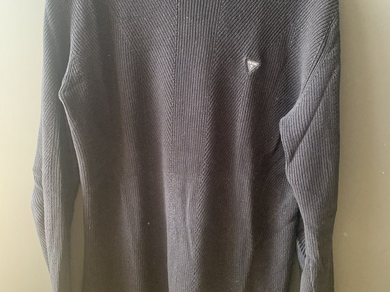 Meeste Guess pakesm kampsum, M suurus