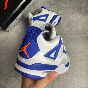 Nike Air Jordan 4 (3 фото из 3)