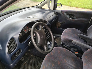 Продам семейный автомобиль!!!! Продается семиная машина. (6 фото из 10)