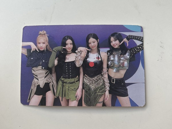 Продаю карточку Black pink