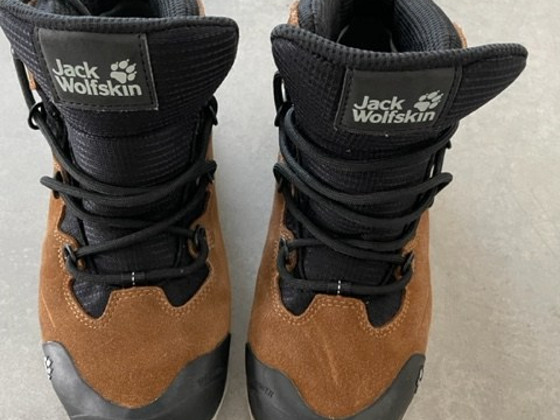 Зимние ботинки из кожи Jack Wolfskin, размер 36.