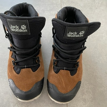 Зимние ботинки из кожи Jack Wolfskin, размер 36.