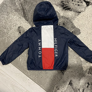 Tommy Hilfiger tuulejope s.92