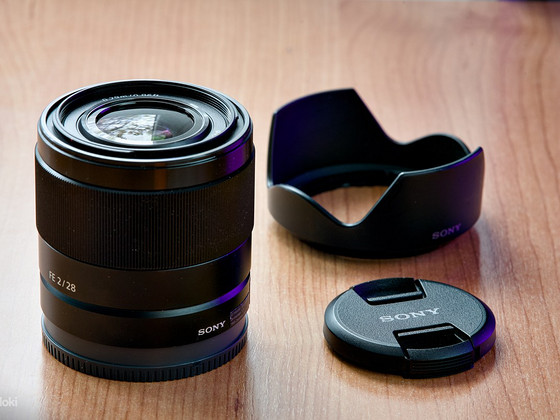 Sony 28mm f/2 (uus)