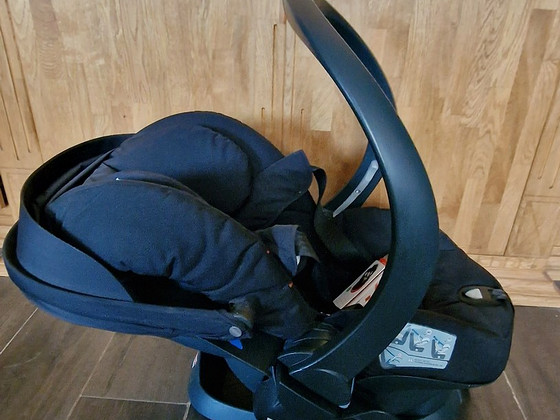 Автокресло 0+ Stokke iZi Sleep by BeSafe