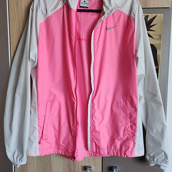 Nike L tuulejope