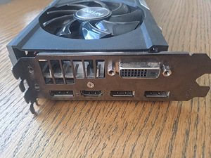 Видеокарта Sapphire Nitro R9 390 8 ГБ (1 фото из 3)