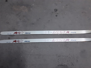 NSVL suusad, pikkus 140 cm (1 foto / 3)