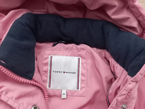 Tommy Hilfiger детская куртка зимняя, размер 104