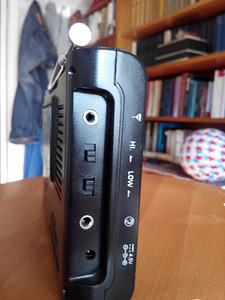 Portativnii radiopriemnik SOUNDMAX (4 foto / 4)