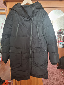 Продам зимнию куртку (2 фото из 3)