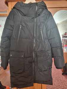 Продам зимнию куртку (3 фото из 3)