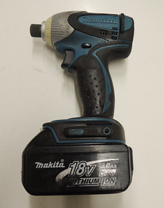 Ударный шуруповерт Makita BTD142 + Аку 3,0Ач (4 фото из 6)