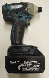 Ударный шуруповерт Makita BTD142 + Аку 3,0Ач (5 фото из 6)