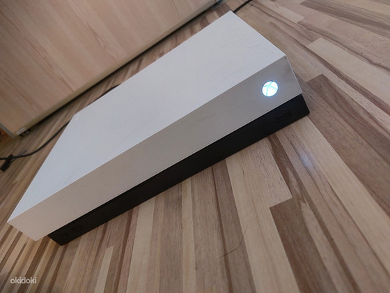 XBox One X 1 ТБ