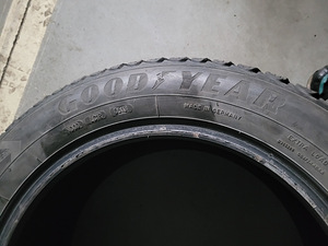 Good year 225/55R17 - 4 шт. (5 фото из 8)