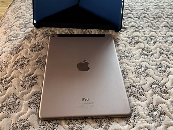 Продаётся iPad Air 2 64gb Wi-Fi+LTE