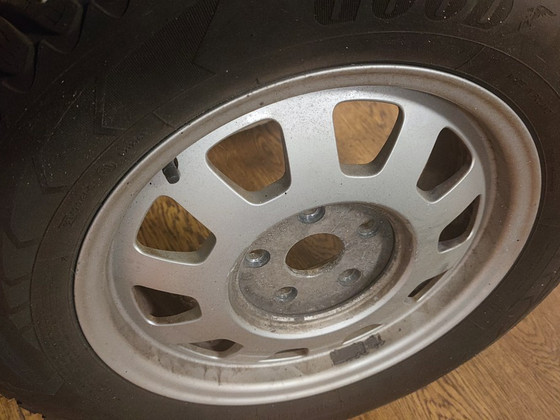 195/65 R15 Goodyear Ultragrip Ice Arctic 8.5~8.8mm 4tk.