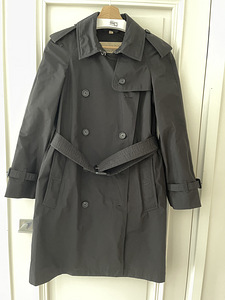 Burberry mantel (1 foto / 3)